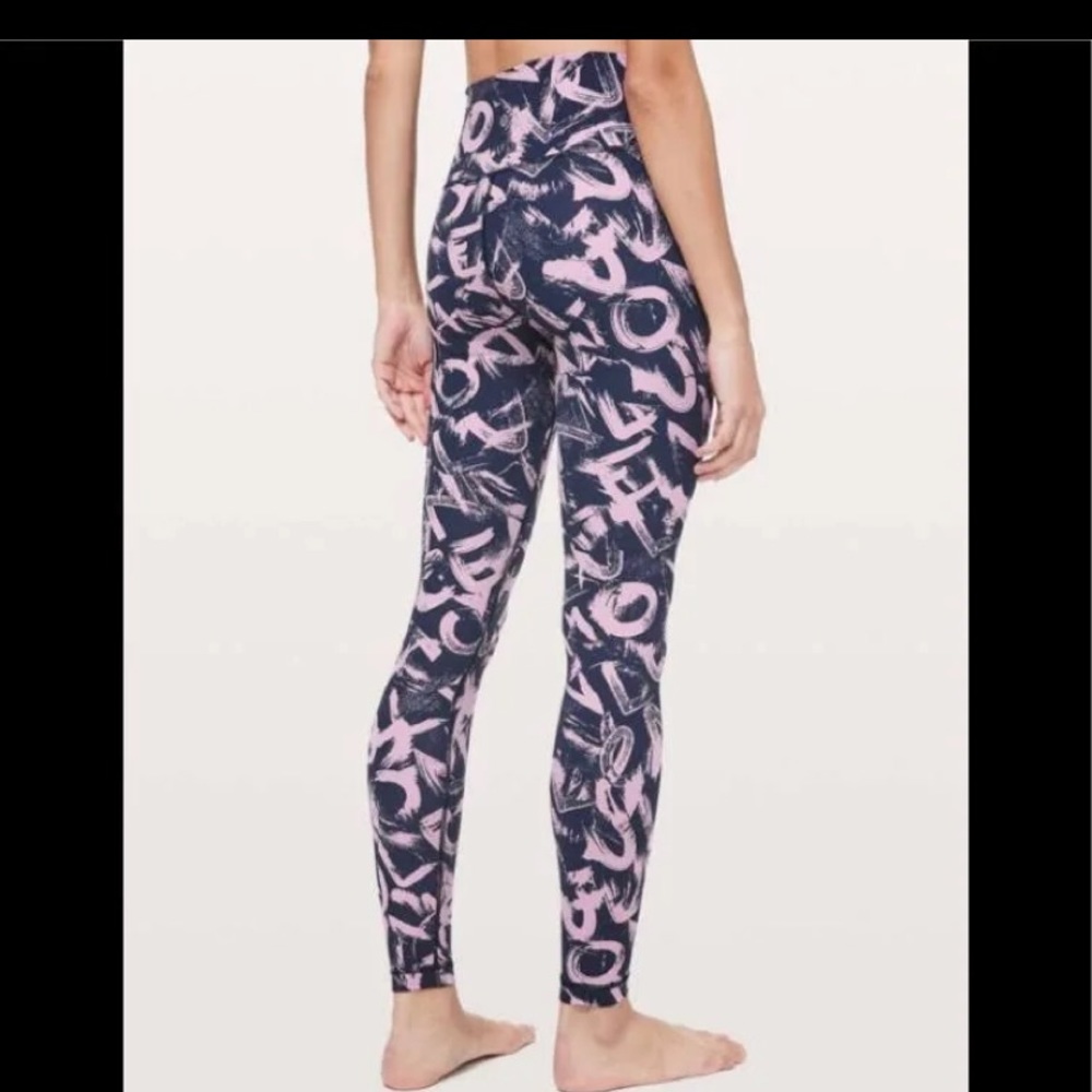Lululemon Graffiti Wonder Under leggings size 4